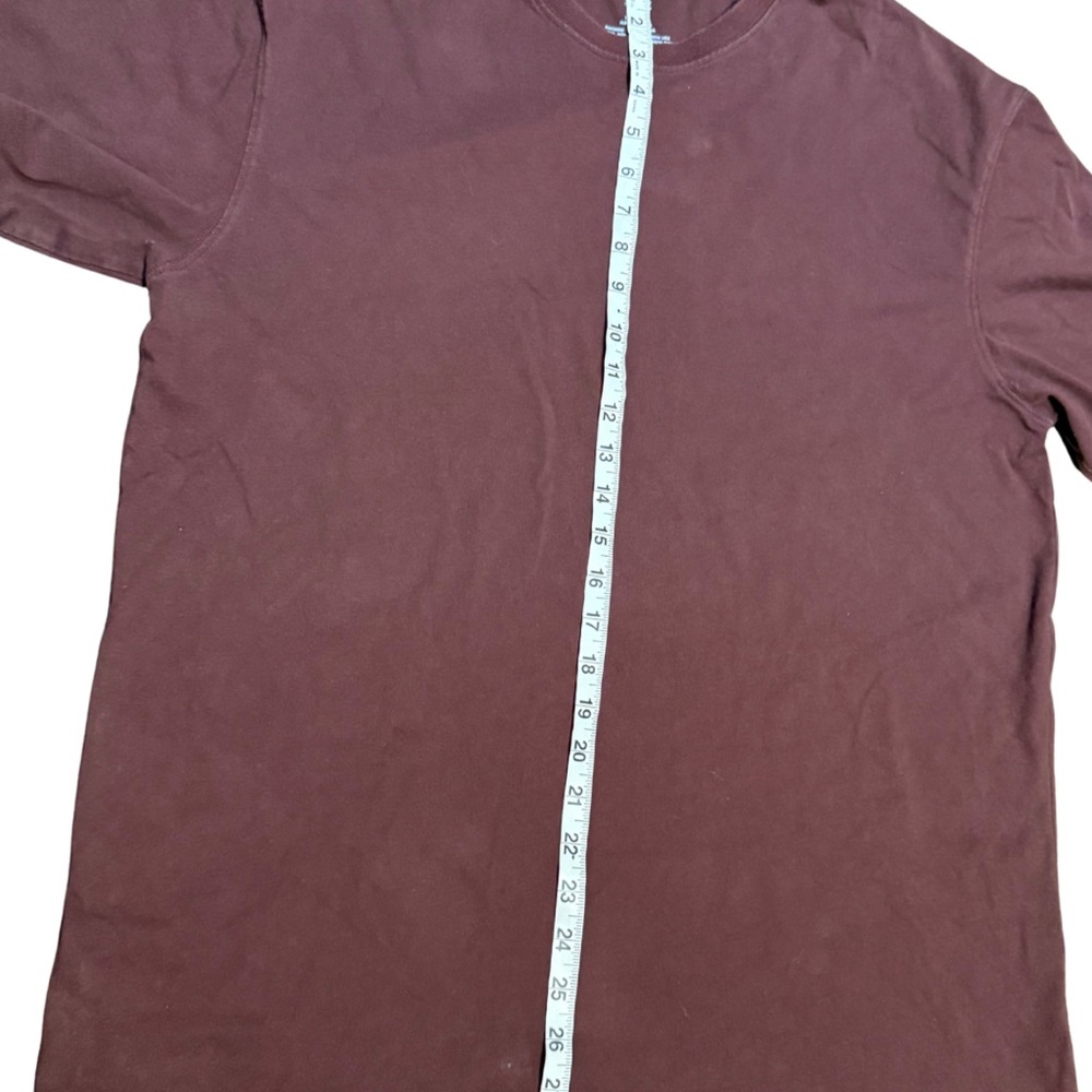 Duluth Trading Co Men's Maroon Short Sleeve Tee - Picture 4 of 5